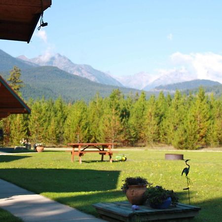 Twin Peaks Resort Valemount Buitenkant foto