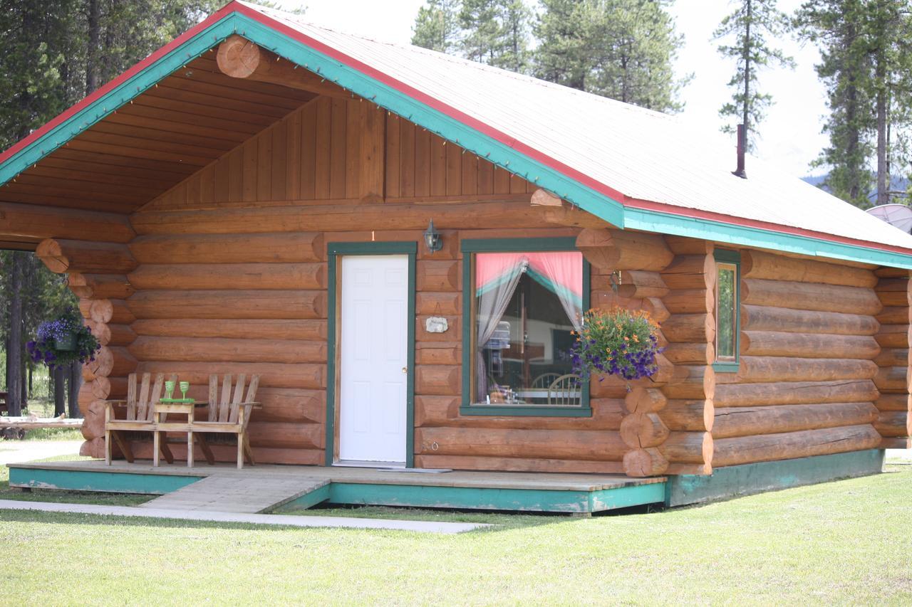 Twin Peaks Resort Valemount Buitenkant foto