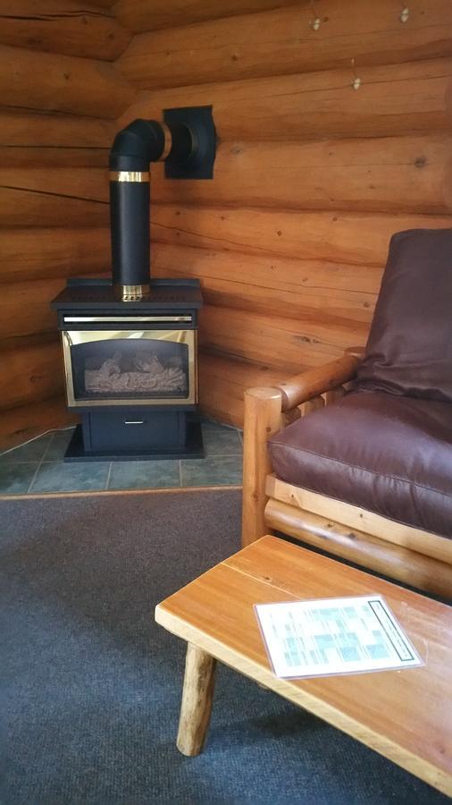 Twin Peaks Resort Valemount Buitenkant foto
