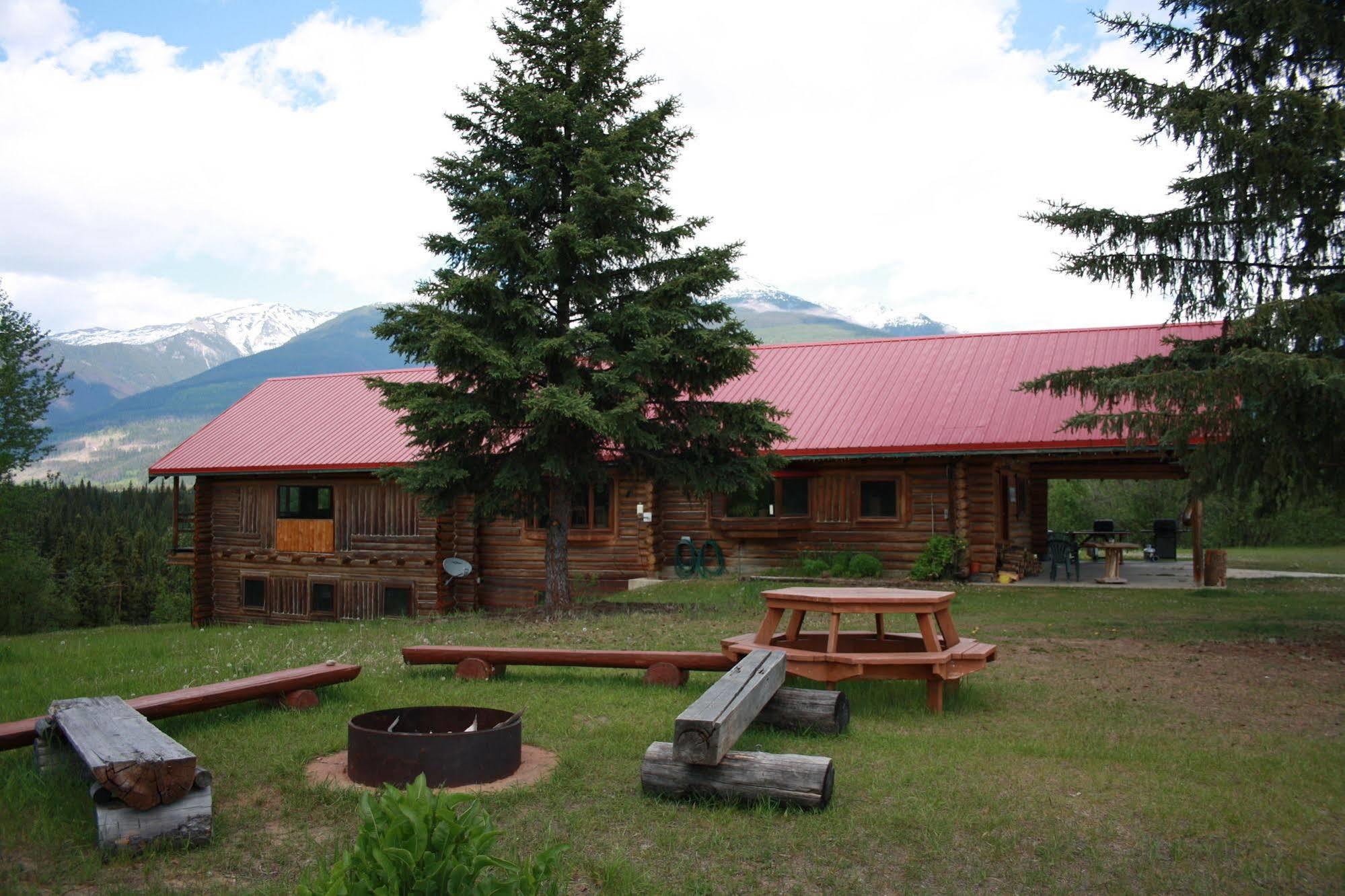 Twin Peaks Resort Valemount Buitenkant foto