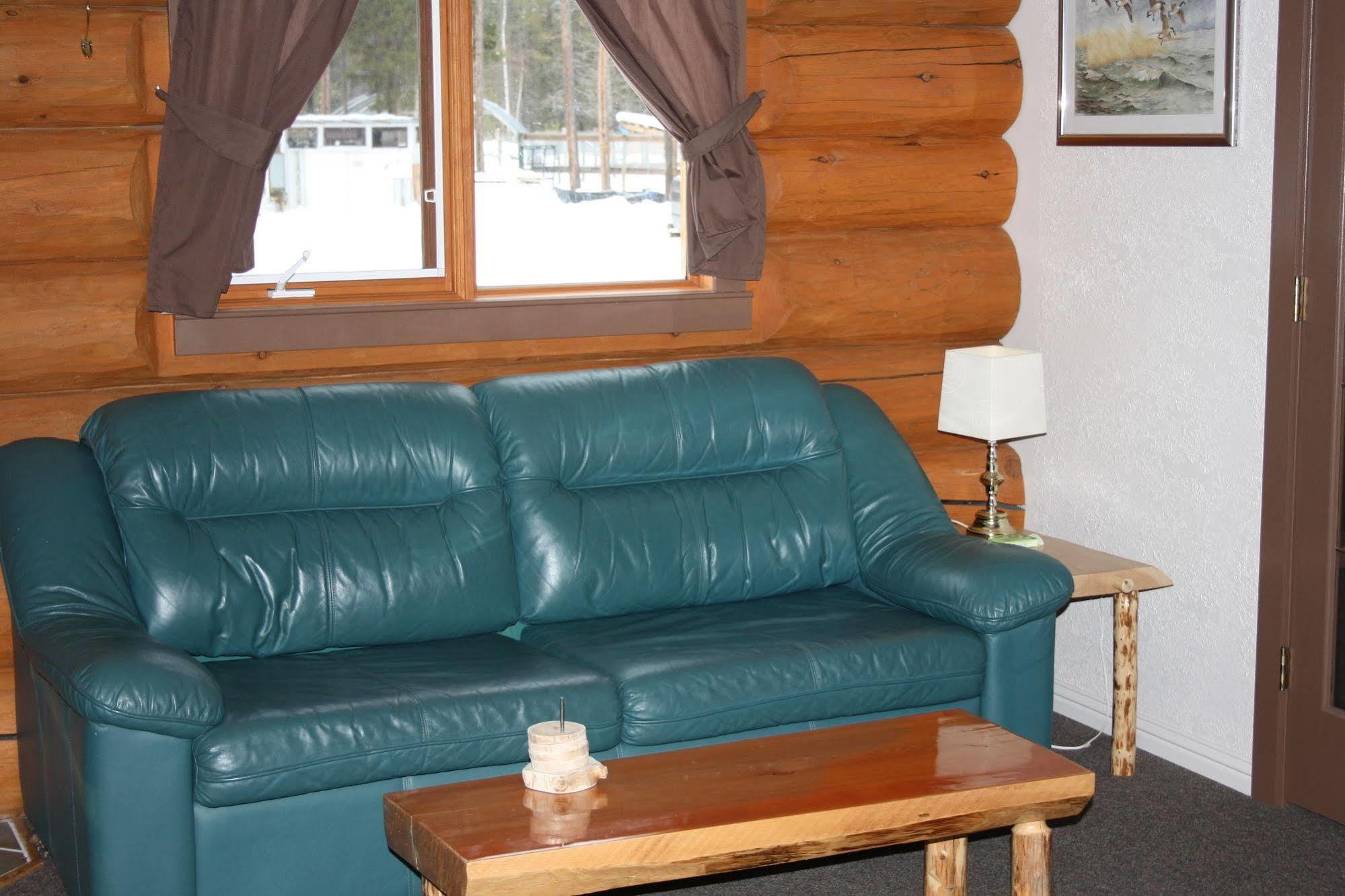 Twin Peaks Resort Valemount Buitenkant foto
